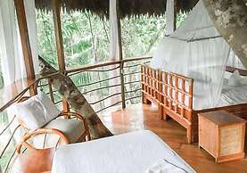 Treehouse Lodge