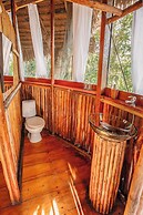 Treehouse Lodge