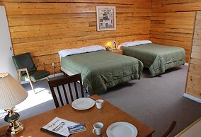 Triple J Hotel & Cabins