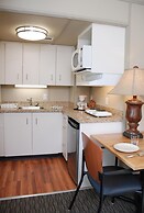 Triple J Hotel & Cabins