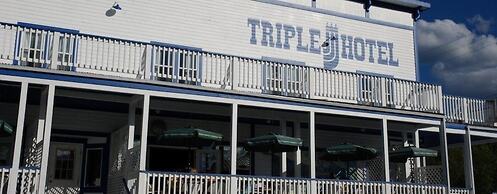 Triple J Hotel & Cabins