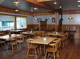 Triple J Hotel & Cabins