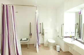 Premier Inn Halifax Town Centre