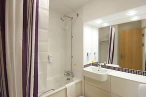 Premier Inn Halifax Town Centre