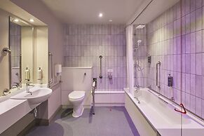 Premier Inn Chester - Railway Station