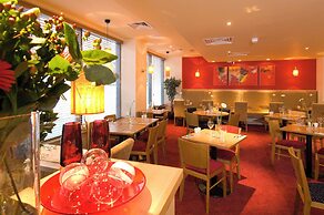 Premier Inn Chester - Railway Station