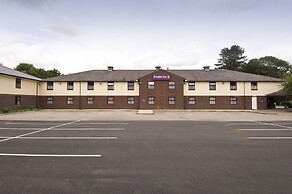 Premier Inn Caerphilly - Corbetts Lane