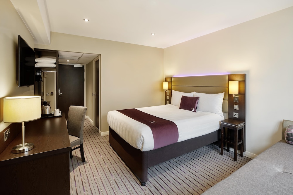 Premier Inn Inverness Centre - River Ness