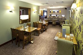 Premier Inn Inverness Centre - River Ness