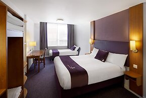 Premier Inn Rotherham East - M18/M1
