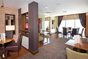 Premier Inn London Gatwick Manor Royal