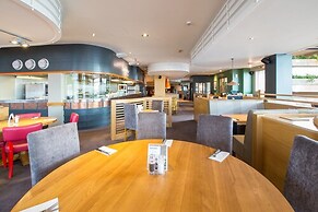Premier Inn Swansea Waterfront