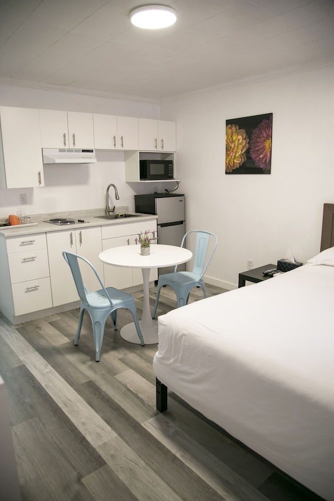 Westview Centre Motel Ltd.