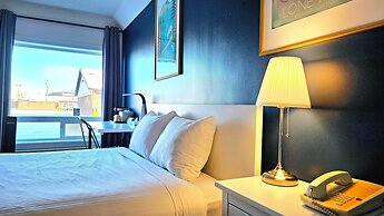 Cloud 9 Inn