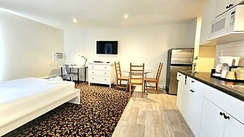Cloud 9 Inn