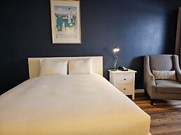 Cloud 9 Inn