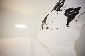 SleepBox Hotel - Ximen