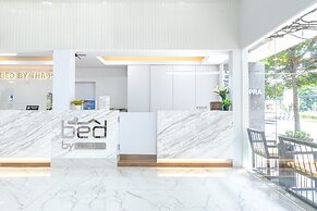 Bed by Tha-Pra Hotel and Apartment