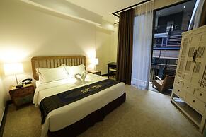 1825 Gallery Hotel