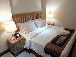 1825 Gallery Hotel