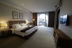 1825 Gallery Hotel