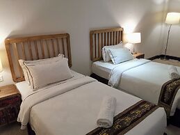 1825 Gallery Hotel