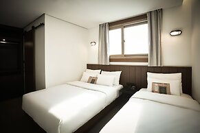 Lumia Hotel Myeongdong