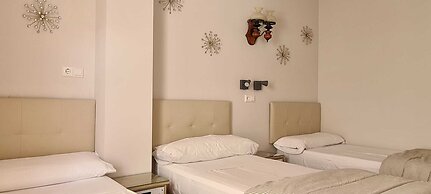 Hostal Cuevas