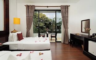 The Moon Residence & Spa