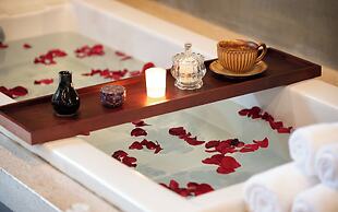 The Moon Residence & Spa