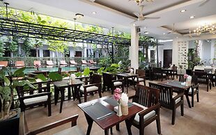 The Moon Residence & Spa
