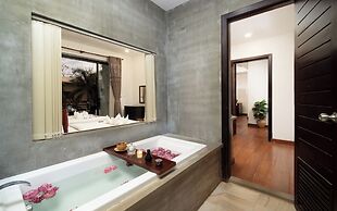 The Moon Residence & Spa