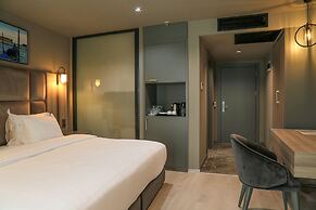 Pasaport Pier Hotel