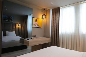 Pasaport Pier Hotel