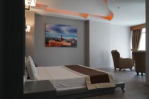 Pasaport Pier Hotel