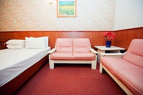 New May Flower Hotel