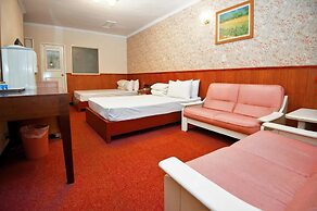 New May Flower Hotel