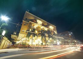 Villa Caceres Hotel