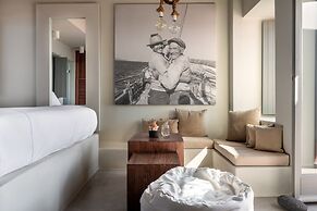 West East Suites