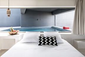 West East Suites