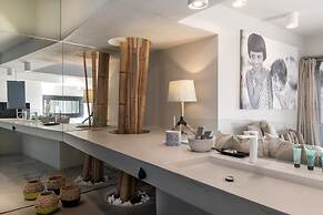 West East Suites