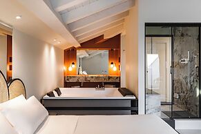 SeeBay Hotel