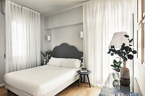 SeeBay Hotel
