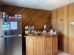 Kelly's View Motel