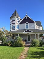 Elevate Rooms Harmony House B&B