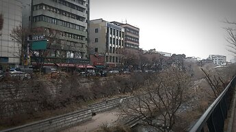 Cheonggye Haus