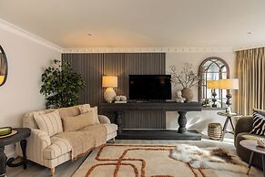 Mayfair House