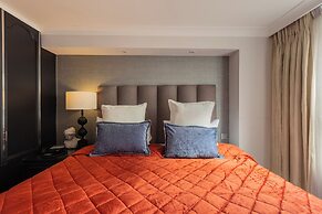 Mayfair House