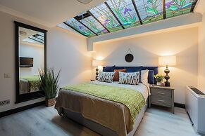 Mayfair House