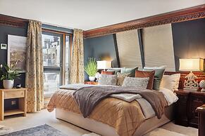 Mayfair House
